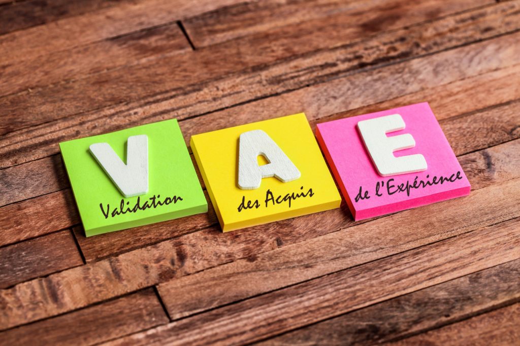 image avec 3 posit avec vert validation jaune des acquis rose de l'expérience